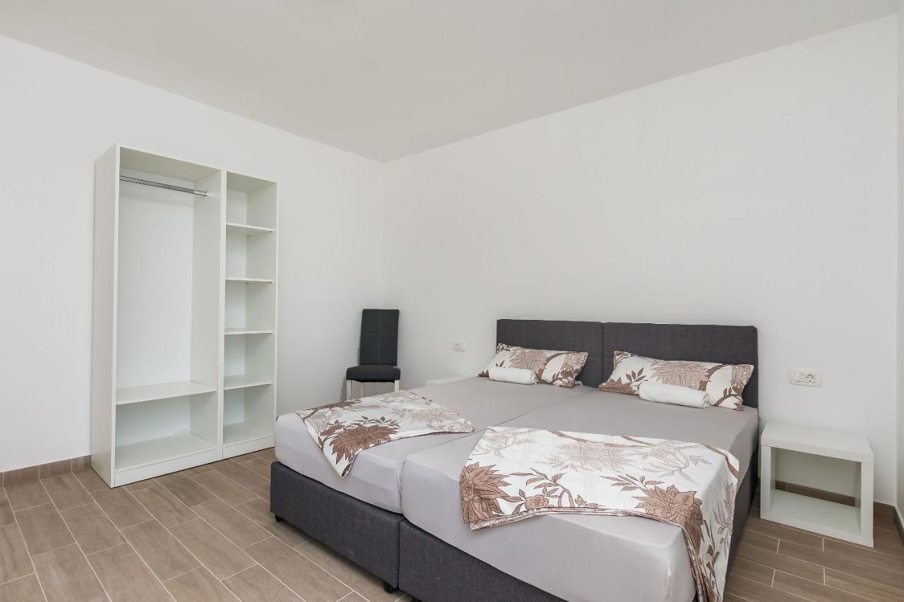 Apartments Danolic 2 بيساك المظهر الخارجي الصورة