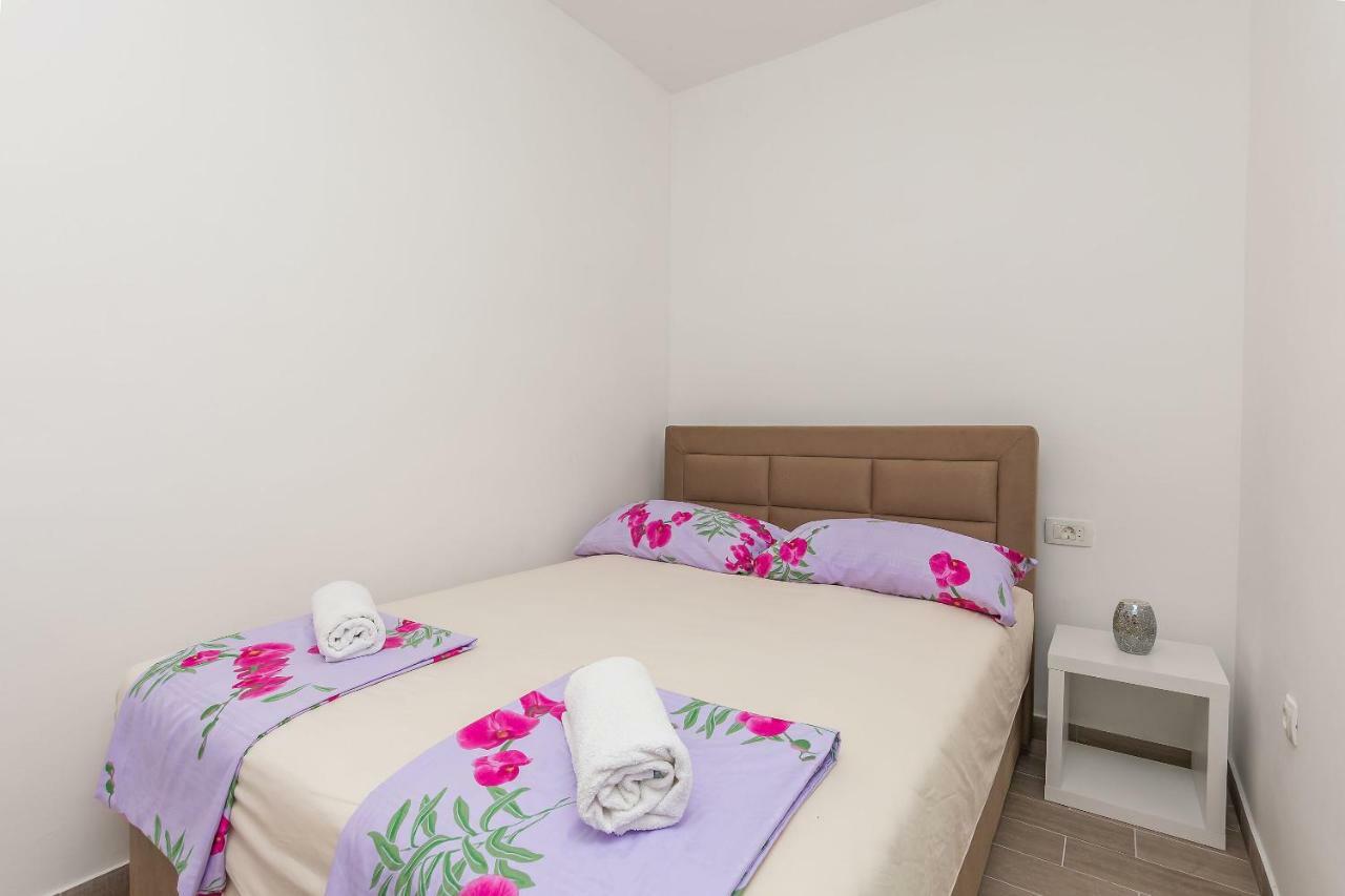 Apartments Danolic 2 بيساك المظهر الخارجي الصورة