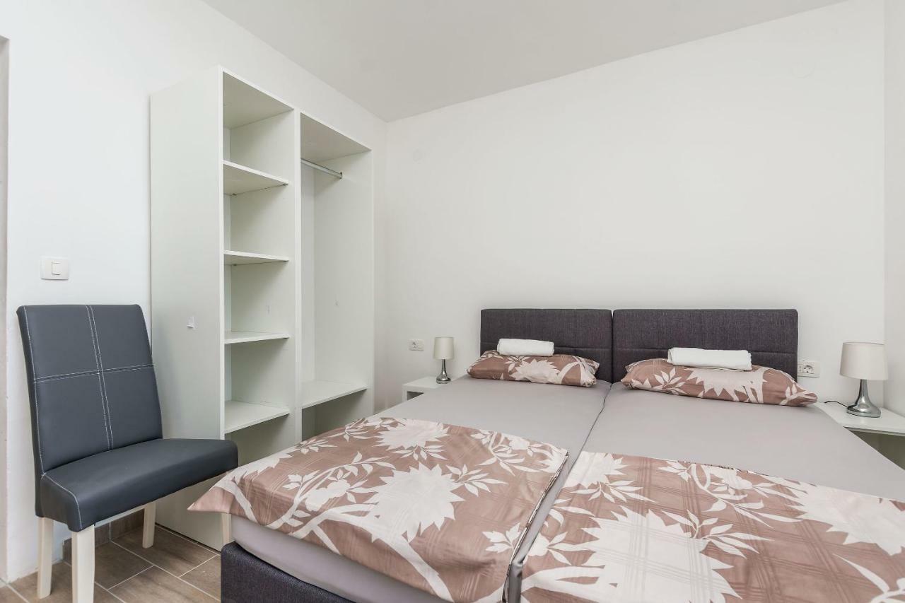 Apartments Danolic 2 بيساك المظهر الخارجي الصورة